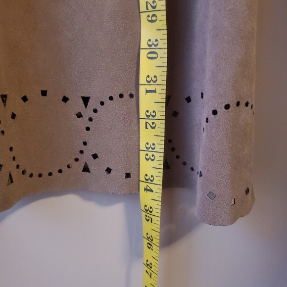 MAX STUDIO Boho-Chic 70s Cut-out Flare Sleeve V-neck Faux Suede Festival Dress - Picture 7 of 14